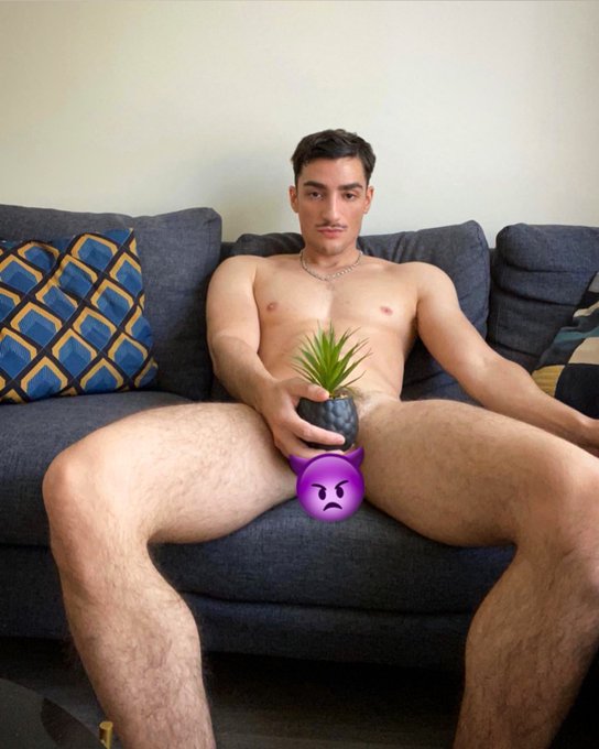 1 pic. Rt! REBEU ! ? ARAB BOY HORNY‼️Today only 6$‼️Join now ▶️https://t.co/aW9fNijrV6 https://t.co/