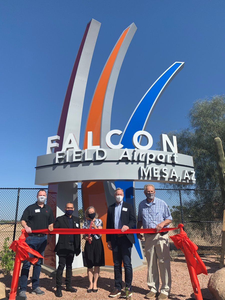 CityofMesaMayor's tweet photo. Mesa’s @FalconFieldAZ Airport continues to attract industry opportunities for aerospace, defense, manufacturing and technology. Yesterday they celebrated the completion and dedication of a new entry marker and digital marquee. #FalconField @MesaDistrict5 #District5 #InspireMesa https://t.co/c9zY7qrDxJ