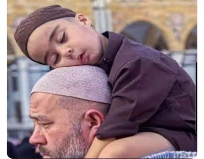 ودين الناس يوما سوف يقضي ... 
ودين أبيك لن تقوي عليه