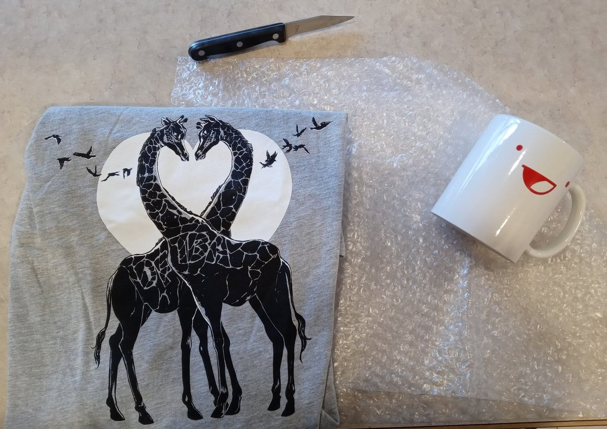 Random_McRandom's tweet photo. @DrawfeeShow i got some friends in the mail. I was worried about the damages box but it was because of the bubble wrap. So its all safe! I'm so happy for another mug for my silly mug collection. https://t.co/vUDvTcpHSa