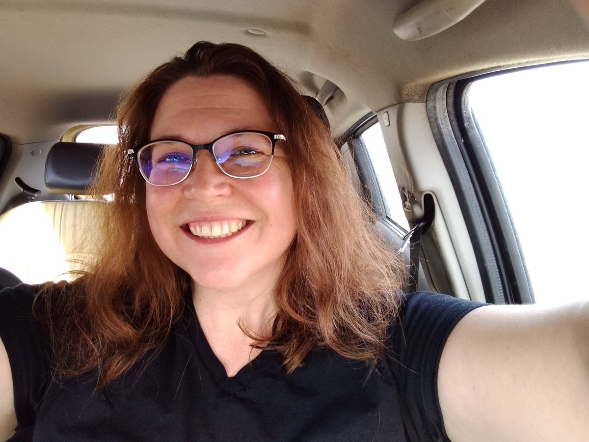 orangetoamber's tweet photo. I got new glasses today! 🤓😍🤓 https://t.co/qhrH86TSzW
