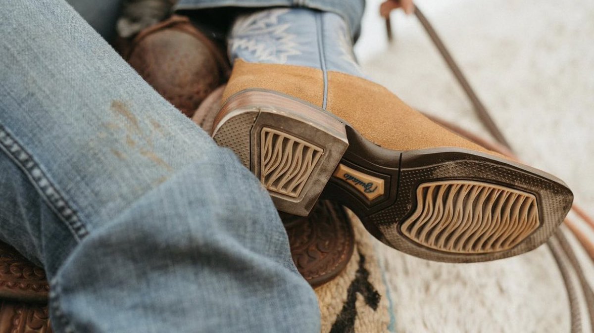 Rock_Hard_Abbbs's tweet photo. Y’all ever had a pair of boots named after you? The first women’s pair of Azulado work boots- the Abby. 
Don’t mind me, just crying because this is one of my biggest dreams come true. 🥺

https://t.co/F82A6ToYjF https://t.co/pfNbAmLHXn