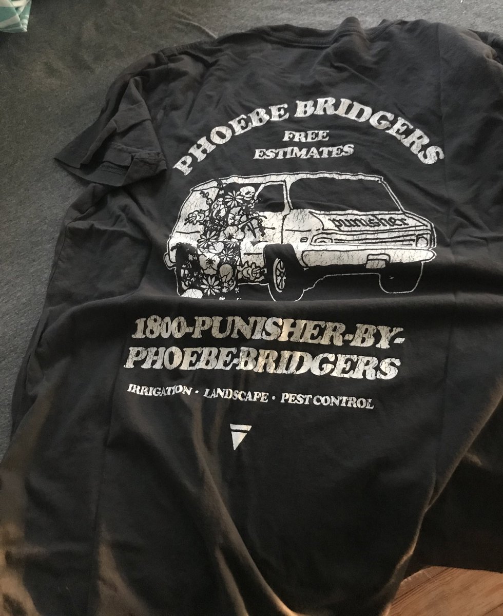 derrika_phedges's tweet photo. @phoebe_bridgers it finally came and so did i 🥰🖤 https://t.co/Va2Ksi5lQ1