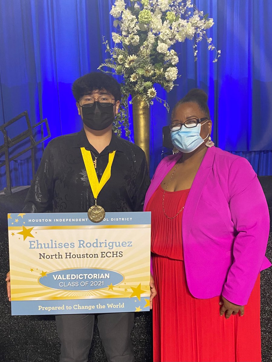 Congratulations to our president and NHECHS Valedictorian, Ehulises Rodriguez Jr, who was recognized for his remarkable achievement at yesterday’s HISD Scholar Recognition Ceremony. We wish for your achievement to lead you to great success!