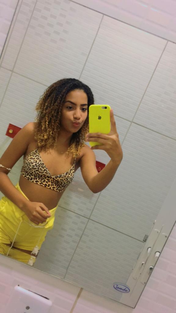 eu__maryazinhah's tweet photo. qnd vc se apaixonar eu apago😙Apaixonada pelo mulherão que estou me tornando!✨🥰🤞🏽Uma preta é uma preta né !🤤🤭🥰 https://t.co/eYo01PuV23