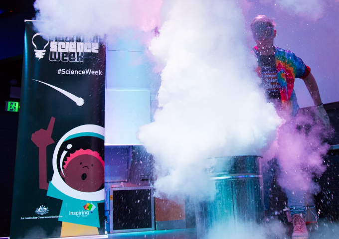 Let us know what event you're holding in #scienceweek - our website is open for submissions for both public and private events. 

scienceweek.net.au/my-account/my-…