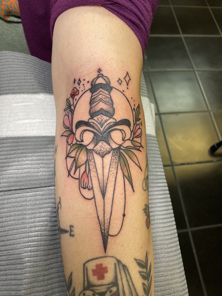 asvbovesobel0w's tweet photo. just gonna leave these here and retreat back into my twitterless hole ✨

also, now booking for the end of may for tattoos &amp; piercings. message me on instagram at @ mallory.tattoos https://t.co/1BeicS2OFZ