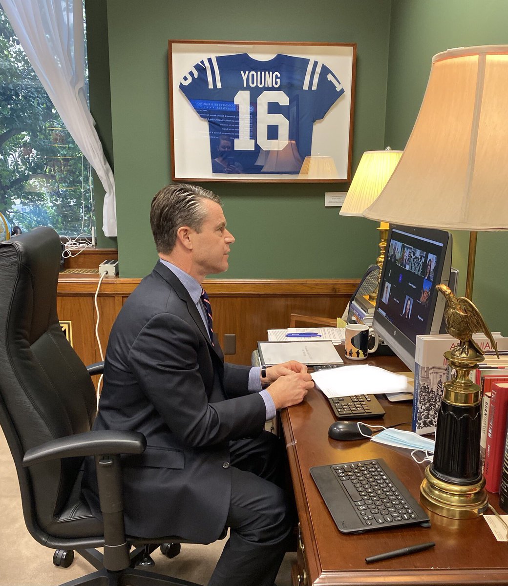SenToddYoung's tweet photo. I joined a group of @NotreDame students to discuss my experience as a military officer and a U.S. Senator. It was a great afternoon talking about perseverance, public service, and the power of civic engagement with future Hoosier leaders. https://t.co/4Xg7qafAFq