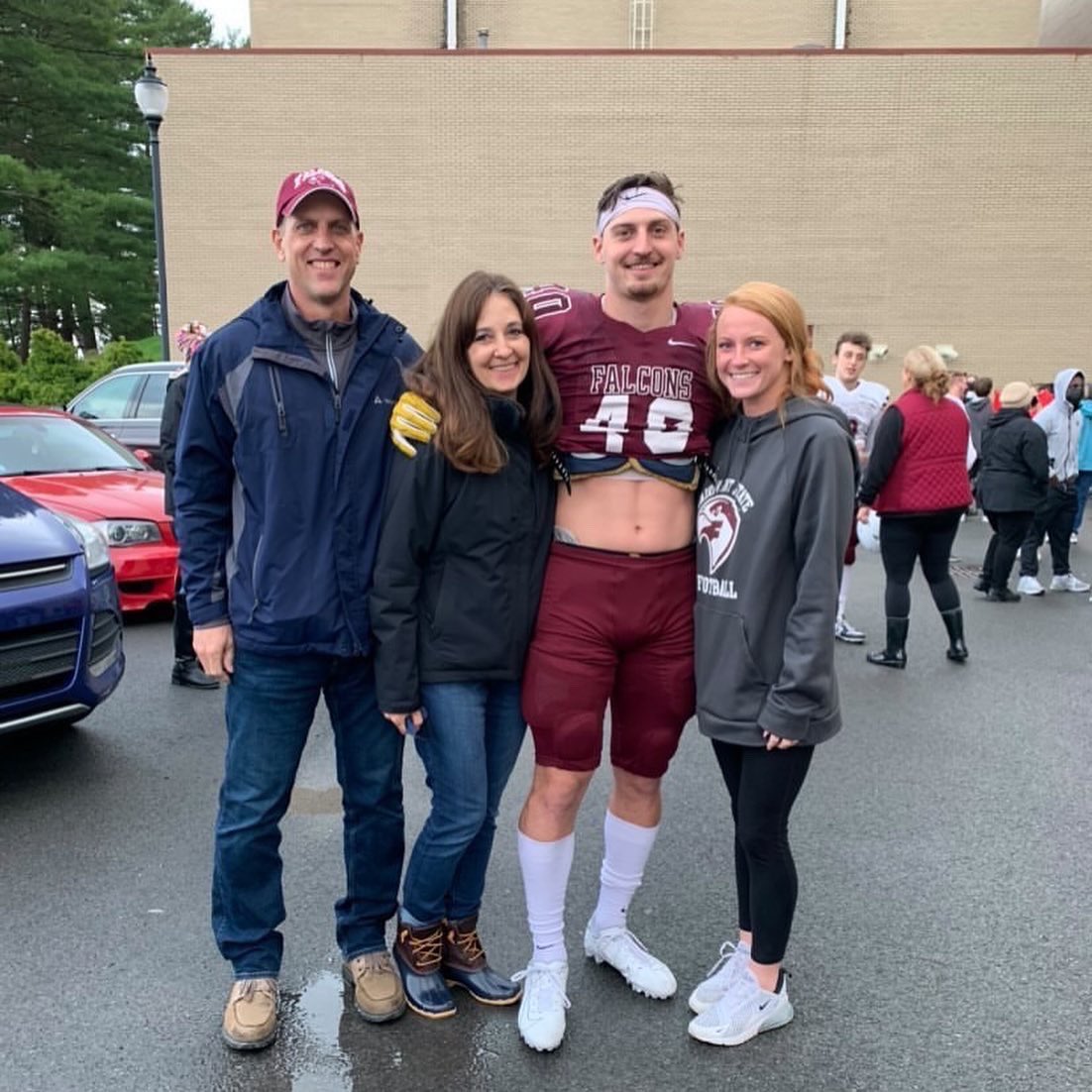 dempmom's tweet photo. No Junior Spring season, no Senior Football season, no Senior Spring season, but Covid couldn’t stop the #falconfreaks from taking the field for a Spring scrimmage. #fairmontstatefootball https://t.co/I0VZem7AF0