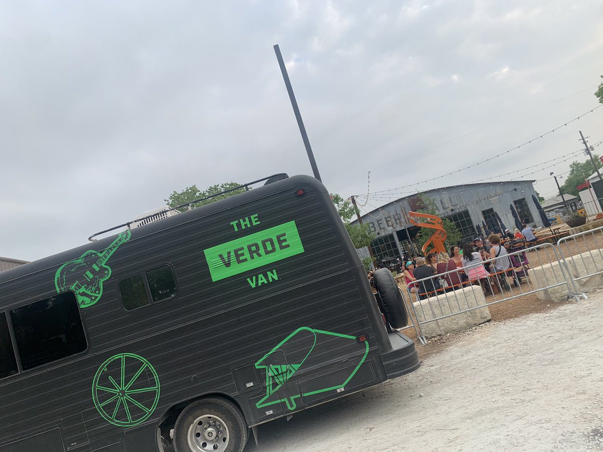 sgonzyy's tweet photo. One more hour for the #VerdeVan @centralmachineworks #AustinFC https://t.co/XJLxDuJEwf