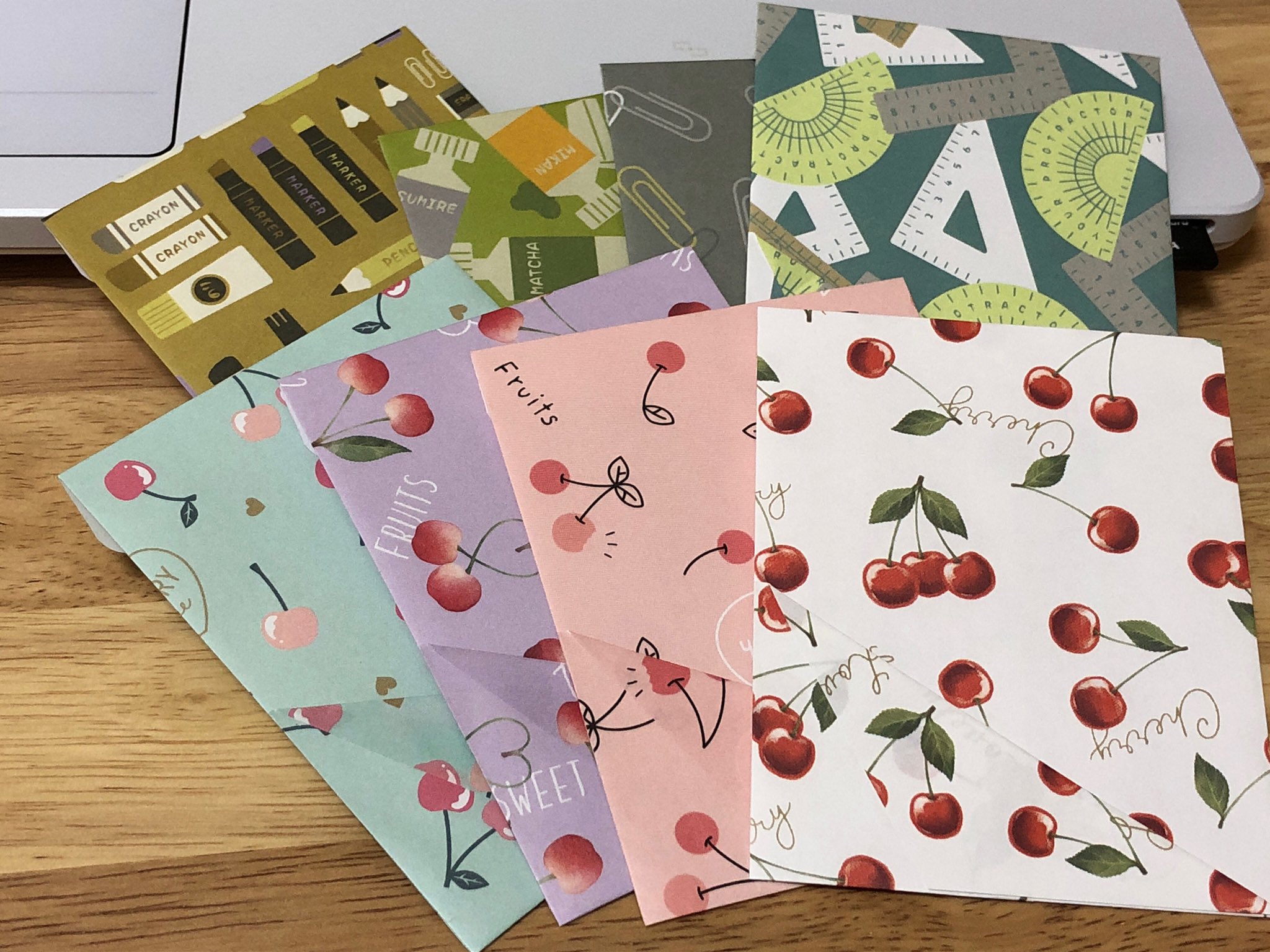 亜由 読書中 折り紙のポチ袋 文具柄とさくらんぼ柄 さくらんぼは大人かわいい 文具もレトロっぽくて好き T Co Wxdgg8arjx Twitter 亜由 読書中 折り紙のポチ袋 文具柄とさくらんぼ柄 さくらんぼは大人かわいい 文具もレトロっぽくて好き T Co Wxdgg8arjx Twitter