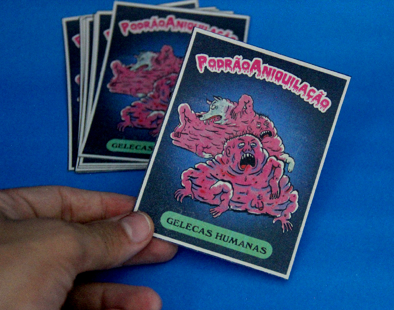 pablocarranza's tweet photo. Figurinhas alto-colante do PODRÃO ANIQUILAÇÃO já disponível na loja! #Garbagepailkids style!
💥https://t.co/uiGQSPzxhK💥
#figurinhas #stickers #gpk #podraoaniquilacao #gibizao #quadrinhos #quadrinhonacional #maugostocorp #escoriacomix #vhs #filmestrash #terror #horror #scifi https://t.co/RAYiaaOtt1