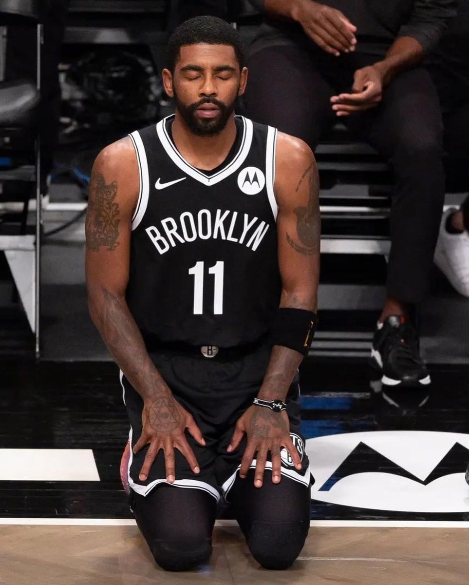 whotftookashal's tweet image. Mfs made &quot;Ramadan Kyrie&quot; trend I&apos;m dead LMFAOOO