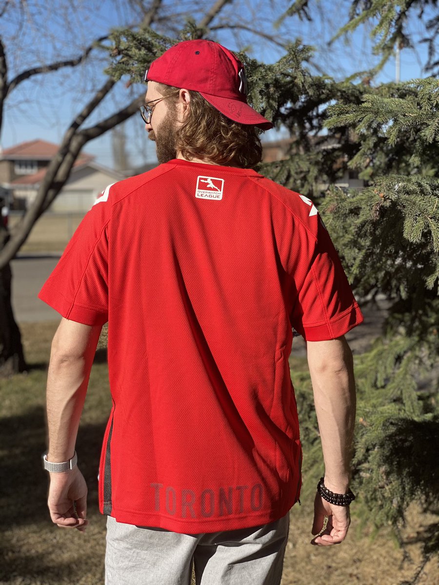 SirDrJM's tweet photo. I can't wait for the 2021 season of the Overwatch League to start and these arrived just in time! #risetogether #OWL2021 #Overwatch #esports.  Also @TorontoDefiant if you're looking for a couple models out in #yyc you know how to reach me 😎 https://t.co/v1aUQDooct