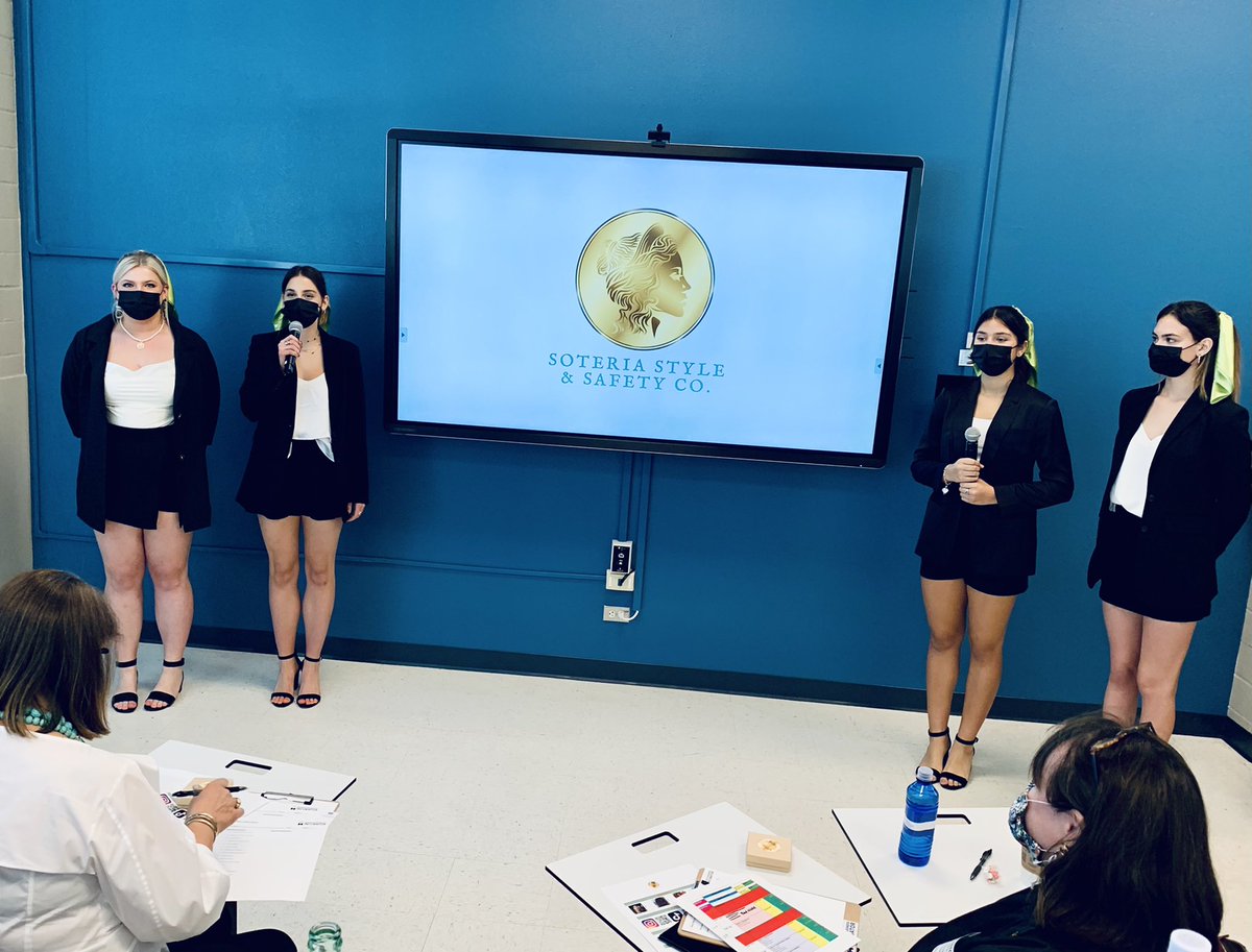 Principal Smith tweet media