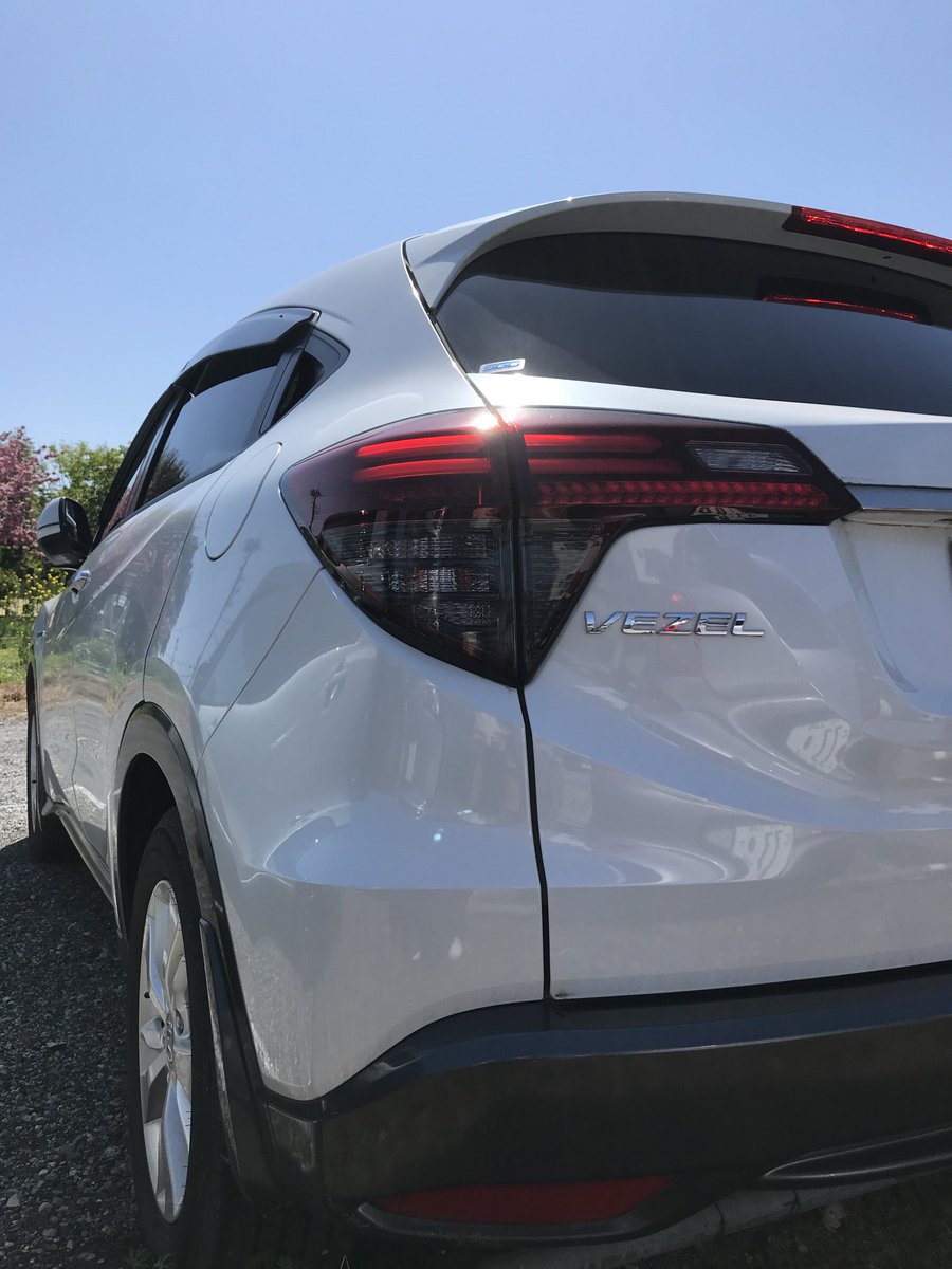 O Xrhsths りよん 世 Sto Twitter 現行ヴェゼルの好きなところその 斜め後ろからのボディーライン こうやって見るとドアバイザーいらないな 新型ヴェゼル 納車待ち ヴェゼル愛