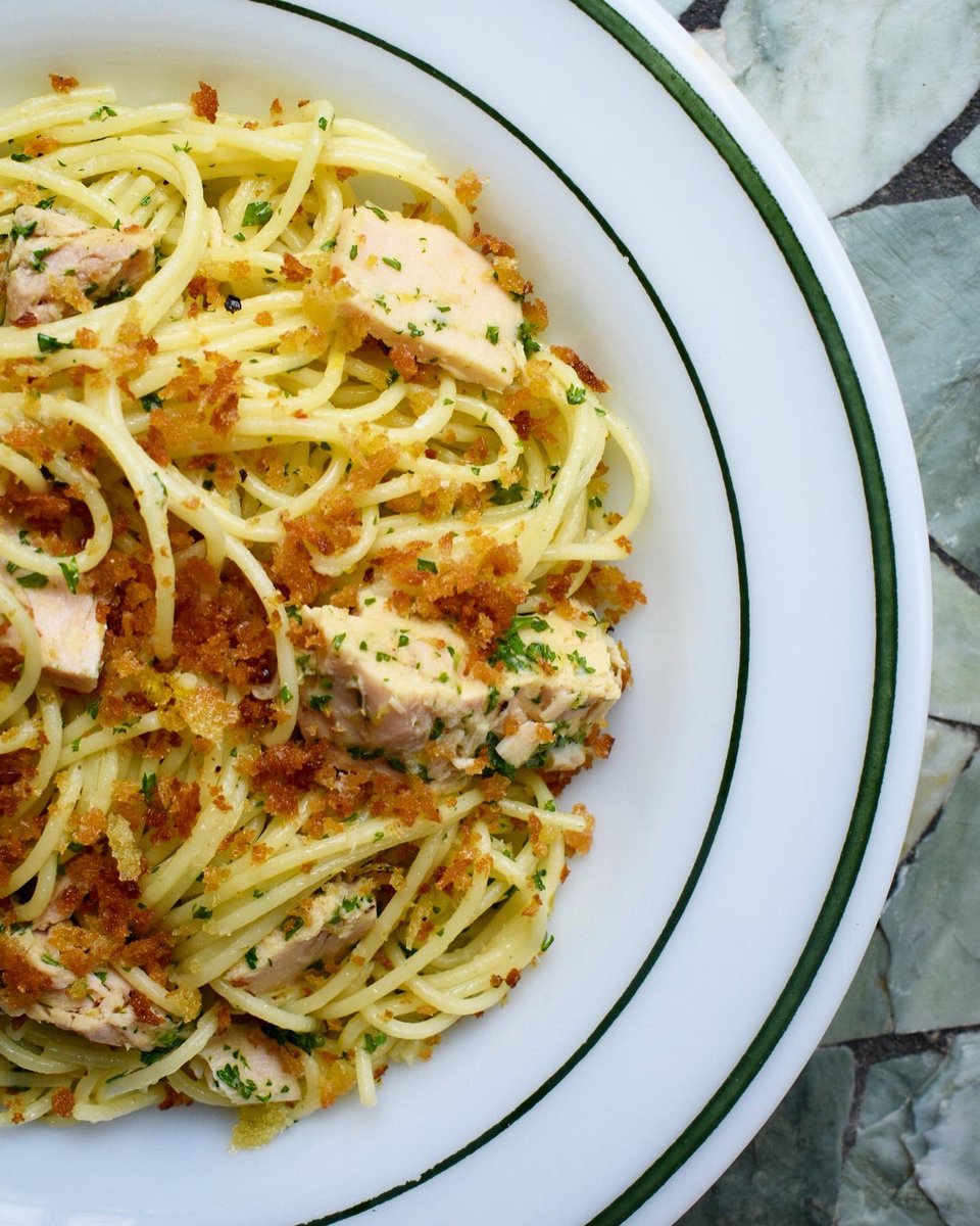 SofritoProject's tweet photo. Yβall, your favorite struggle mealβs struggle meal is here! Just shared this insanely easy and delicious lemon tuna pasta I made the other day on the blog. And you probably have all of the ingredients in your pantry already. Link in bio for the full recipe! ππ #sofritoproject https://t.co/pHDifXhOnP