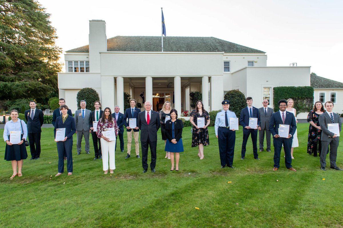 Congratulations to these young people for achieving their Gold Duke of Ed Award presented by His Excellency, General the Honourable David Hurley AC DSC (Retd) in Canberra Open for 14-24 year olds. Enquire today dukeofed.com.au/about-the-awar…