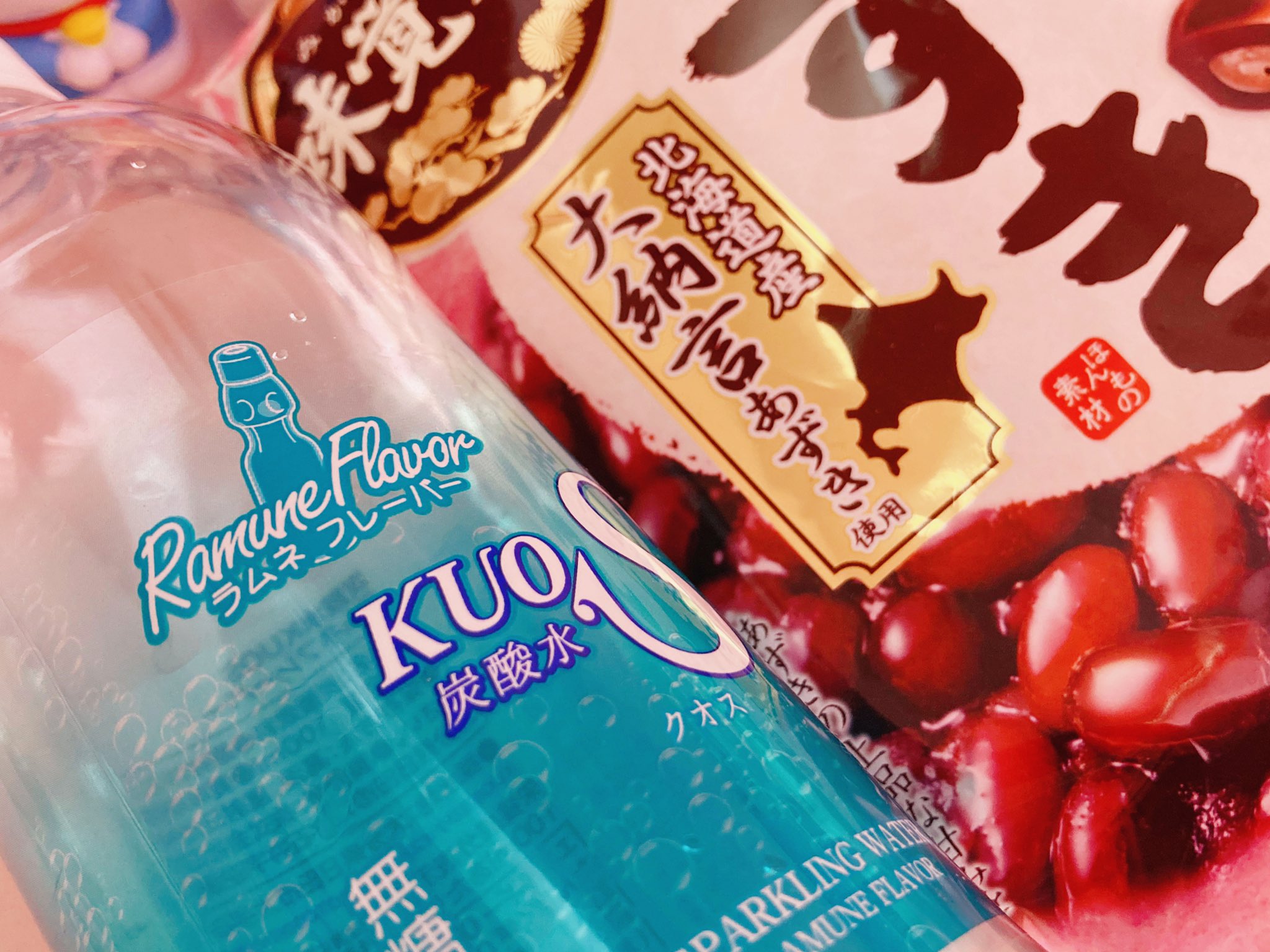 くまくま 頑張る 水分補給 炭酸系の飲み物ってお腹膨れる感あって吸収苦手だけどラムネ味が気になって買っちゃった 炭酸水なのに香りも味もラムネで美味しい 最近和風な飴にハマってる T Co Ogwyuc5yiw Twitter