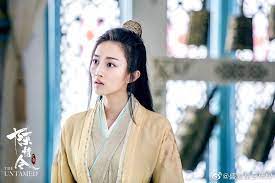 The one friend in question is Mianmian, aka Luo Qingyang, not a Jin by birth but a Jin disciple. Kind, snarky, virtuous and loyal, she has more braincells than most of the rest of the cast put together. Too perfect for this world, we have no choice but to stan.