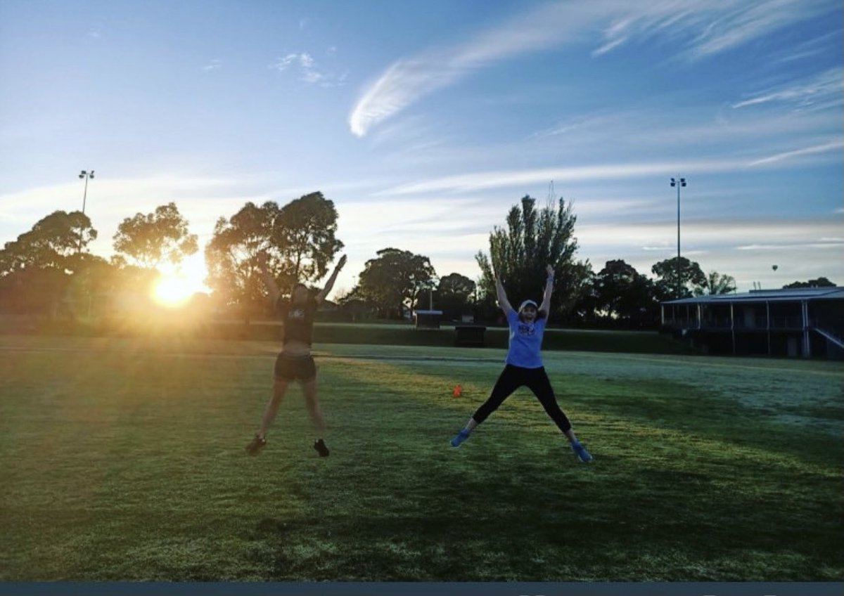 scidocmartin's tweet photo. That’s me on the right jumping for joy at joining my first @teamCSSM runclub this morning.
Such a glorious (and 🥶) morning for my first speed work in 4 months! #teamcssm #runningafterinjury #scimelbrun https://t.co/wOccpkYWWn