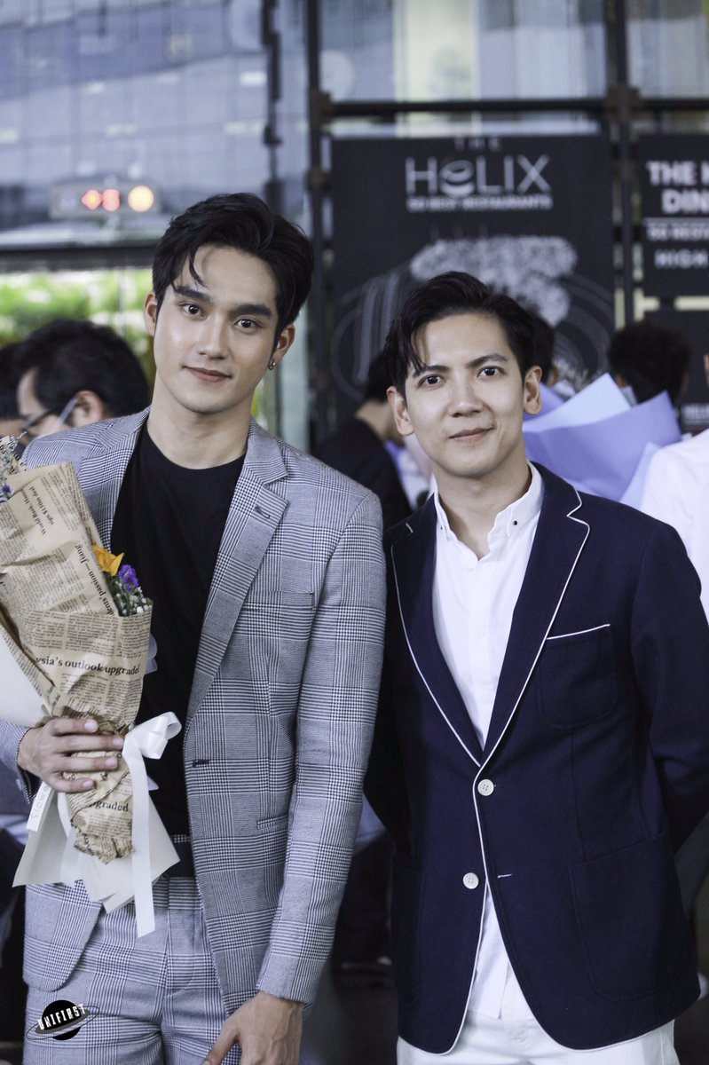 _unifirst's tweet photo. Happy Songkran Day 💦
พี่น้องหล่อแพ็คคู่จ้าา
#tmr_first
#firstthammarat
#จุดหมายคือท้องฟ้า
#youremyskytheseries
#SongkranFestival https://t.co/FBuDw3n9J3