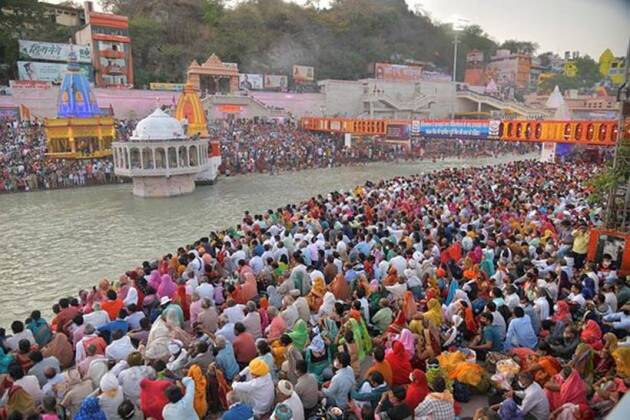  #COVID19  #COVIDSecondWave  #KumbhMela2021 By Monday evening, over 28 lakh devotees turned up for the second shahi snan (royal bath) in the Ganga.  https://indianexpress.com/article/india/at-kumbh-mela-covid-guard-slips-no-thermal-screening-few-masks-102-test-positive-7270853/