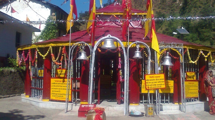 ExploreOuting's tweet photo. Part 1
#नवरात्री के पावन अवसर पर हम आपको उत्तराखंड के प्रसिद्ध देवी मंदिरों की जानकारी दे रहे हैं.
#HappyNavratri

कालीमठ मंदिर, रुद्रप्रयाग

हाटकालिका मंदिर, गंगोलीहाट

नंदा देवी मंदिर, अल्मोड़ा

कोट भ्रामरी मंदिर, बागेश्वर https://t.co/q8vGV5u2zl