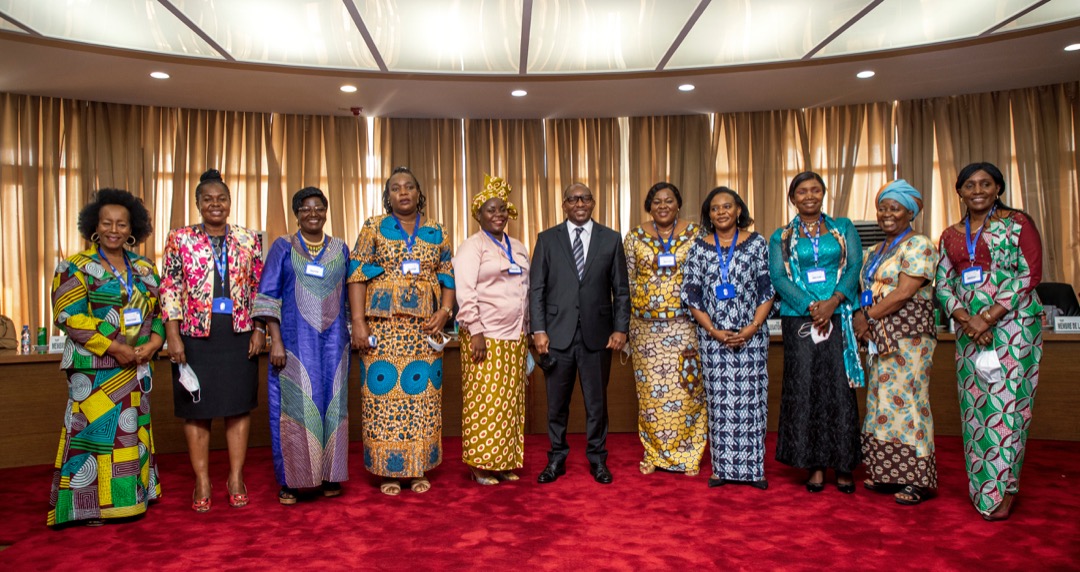 CAFCO/RDC (@rdccafco) on Twitter photo Vives félicitations aux membres de cafco désignées au sein du gvnmt Sama Lukonde dont la prezo Rose Mutombo, Eve Bazaiba, Claudine Ndusi, Nana, Gisèle Ndaya, Irène Esambo, Adèle Kayinda et les autres.<a href="/fatshi13/">Félix A. Tshisekedi</a> <a href="/LukondeSama/">Sama Lukonde</a> <a href="/t_olenga/">T. Olenga Kalonda</a> <a href="/MLMwange/">@MARIE LOUISE MWANGE</a> <a href="/Internews_RDC/">Internews RDC</a> Vives félicitations aux membres de cafco désignées au sein du gvnmt Sama Lukonde dont la prezo Rose Mutombo, Eve Bazaiba, Claudine Ndusi, Nana, Gisèle Ndaya, Irène Esambo, Adèle Kayinda et les autres.<a href="/fatshi13/">Félix A. Tshisekedi</a> <a href="/LukondeSama/">Sama Lukonde</a> <a href="/t_olenga/">T. Olenga Kalonda</a> <a href="/MLMwange/">@MARIE LOUISE MWANGE</a> <a href="/Internews_RDC/">Internews RDC</a>