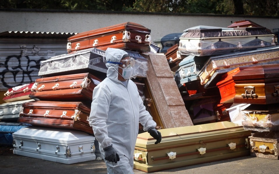 México pudo evitar 190 mil muertes durante pandemia en 2020, según estudio encargado por OMS mile.io/3mKPInA