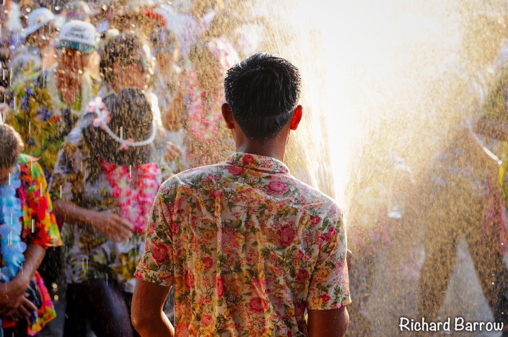 RichardBarrow's tweet photo. Happy Thai New Year &amp; Songkran Holidays! Wishing everyone to be safe and have happiness. สวัสดีวันปีใหม่ไทย สุขสันวันสงกรานต์ ขอให้ทุกคนมีความสุข #Songkran   #ThaiNewYear   #สงกรานต์  #StayHome  #WearAMask  #Thailand https://t.co/XprvB38ejX