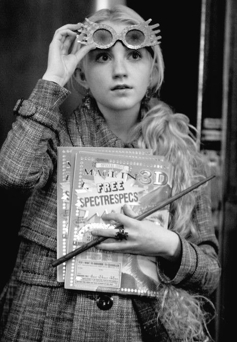 ⋅

ㅤㅤㅤㅤㅤㅤϟ⋮ 𝐁𝐔𝐒𝐂𝐀𝐌𝐎𝐒:

ㅤㅤㅤㅤ» Luna Lovegood.
ㅤㅤㅤㅤ» Sexto Curso. 
ㅤㅤㅤㅤ» 1 año después de la batalla. 
ㅤㅤㅤㅤ» Importante para trama.

¿ ♡ + ↺ ?
