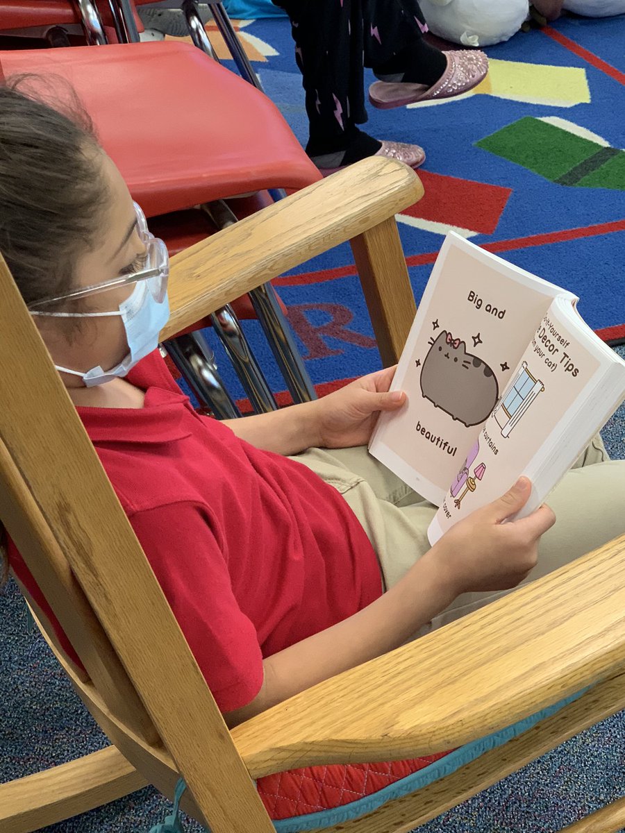 WorshamLibrary's tweet photo. @WorshamES_AISD students and staff got to wear comfy pj’s and Read with our furry friends for #DEARdayAldine @aldinelibraries @AldineISD - We ❤️ it! https://t.co/0JKcONJwdl