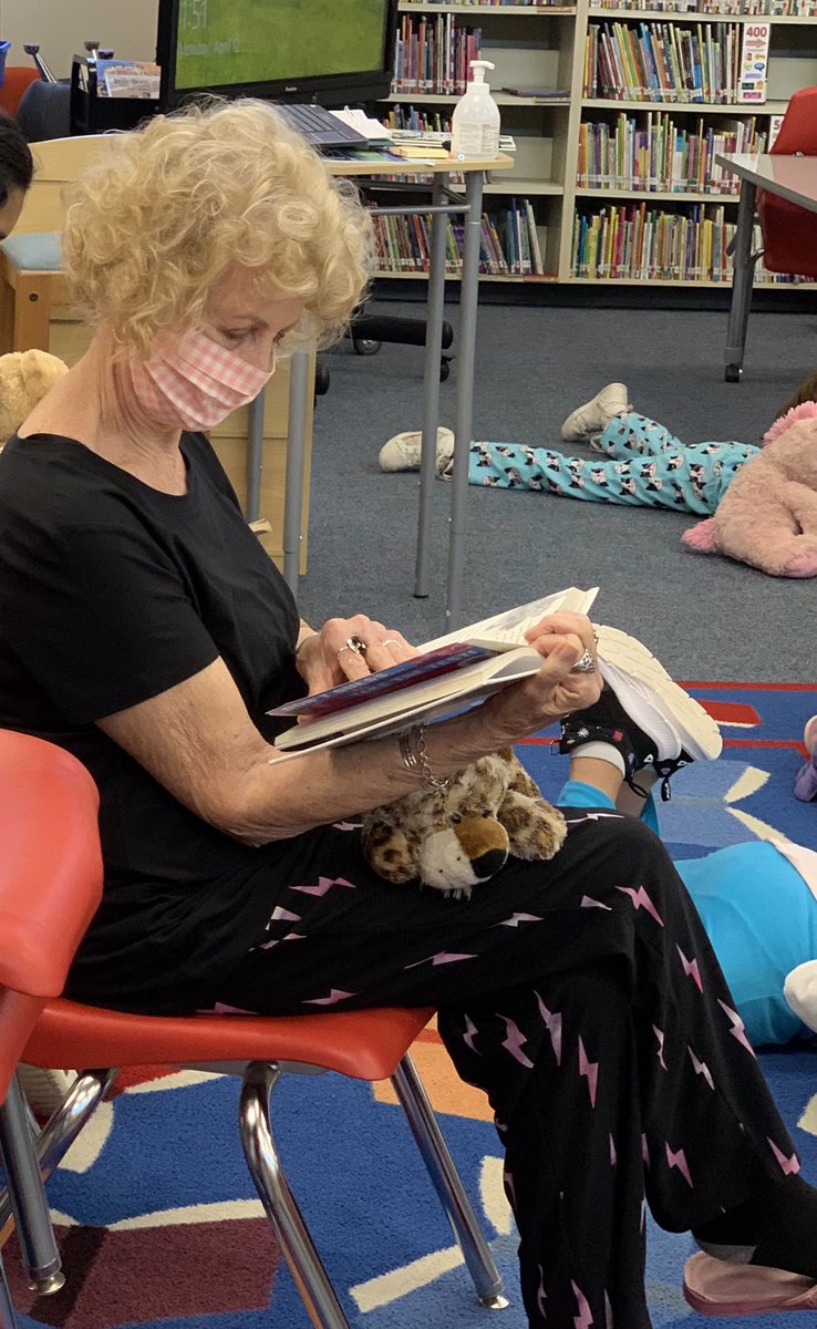 WorshamLibrary's tweet photo. @WorshamES_AISD students and staff got to wear comfy pj’s and Read with our furry friends for #DEARdayAldine @aldinelibraries @AldineISD - We ❤️ it! https://t.co/0JKcONJwdl