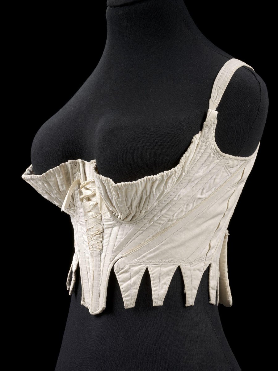 17 - If there's ONE THING that  #Bridgerton got SO WRONG it was the corsetry. I powered through.FIRSTLY. Women in the late Georgian & Regency wore stays, & they were not cinching nightmares. The whole point was to look like they weren't wearing anything beneath! Below: ca 1800.