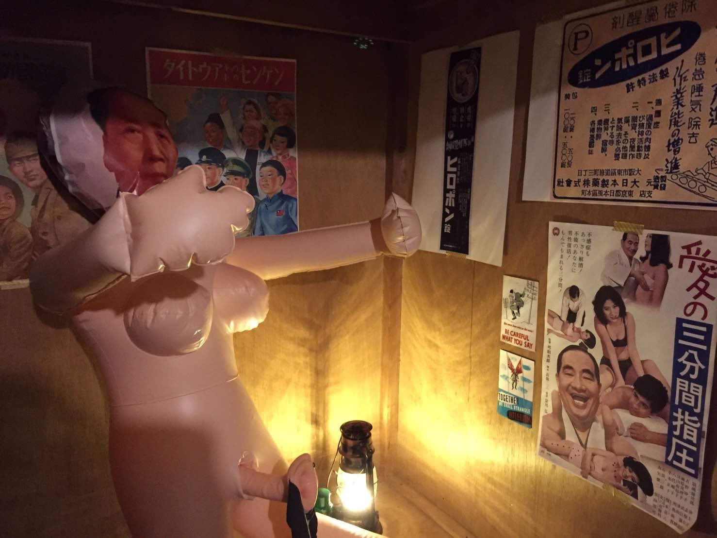 Marukido🦄🌈 on X: marukido考案アトラクション 🇨🇳毛沢東ハメ撮り部屋🇨🇳(絶対怒られる)  ※自作の毛沢東ダッチワイフとVRカメラでハメ撮りができる部屋 ※お土産として自分が毛沢東とハメハメしてるVR動画がお持ち帰り頂けます  ※大好評だった(と思う) t.co ...