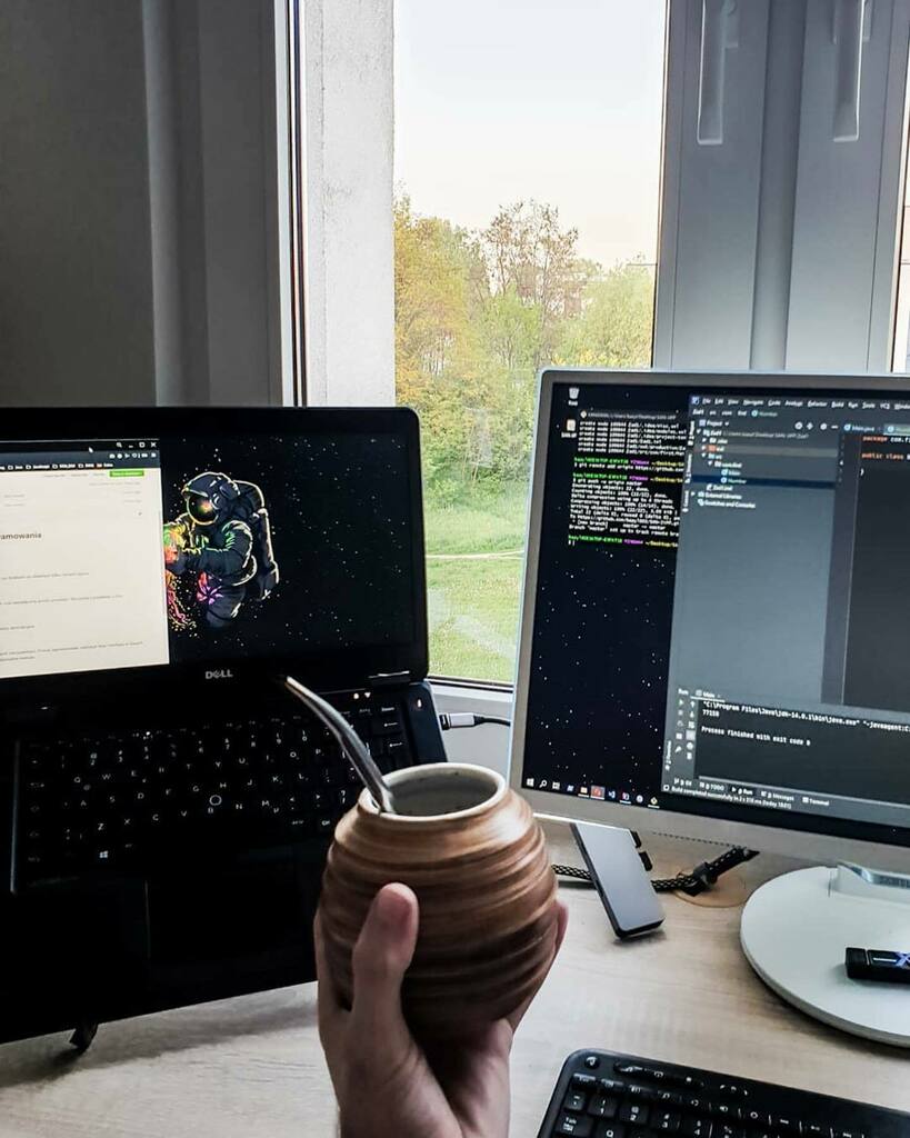 the_devlife's tweet photo. #thedevlife by @index.coconut Small Java Task and Yerba drink
#yerbamate #yerba #devlife #webdeveloper #developer #blockchain #softwareengineer #programmergirl #code #java #javascript #setup #deskspace #peopleintech #techpeople #node #react #linux #happ… https://t.co/IFDrIBuf37 https://t.co/o6YHG7C3z1