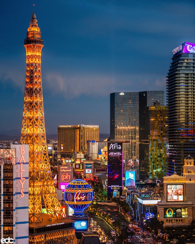 EDC_LasVegas's tweet photo. Planning mode: activated!😎 Reserve your #EDCLV2021 travel now with our discounted Headliner Hotels and Official Shuttles! 🚌🌆🌼

Head to our website to book yours → https://t.co/55vYCJ5c3A 

We can’t wait to see you in MAY! ❤️ https://t.co/JjXCCO5UGE