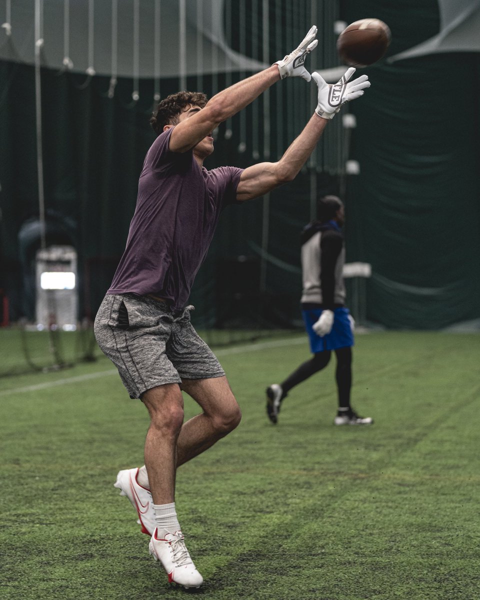 shotbymateo_'s tweet photo. Eyes on the prize...

@ThrowItDeep 

📸🏈 #smsports https://t.co/AzzjLR9jtb