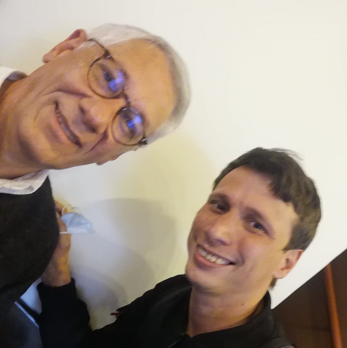 Guadalu69180647's tweet photo. Sabían que este Terrorista que está junto al ex presidente entra y sale de Bolivia como si fuera su casa 
Siempre lo verán organizando marchas y concentraciónes en contra del pueblo https://t.co/11Dz5jTKuS