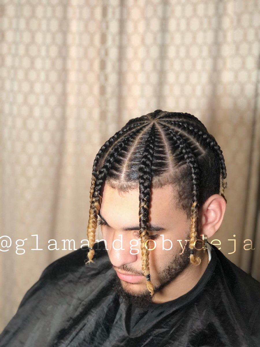 _ddejaa's tweet photo. Man bun FREESTYLE for the win, get into it🕷 Book Book Book💥 https://t.co/h15UAEx8Qk