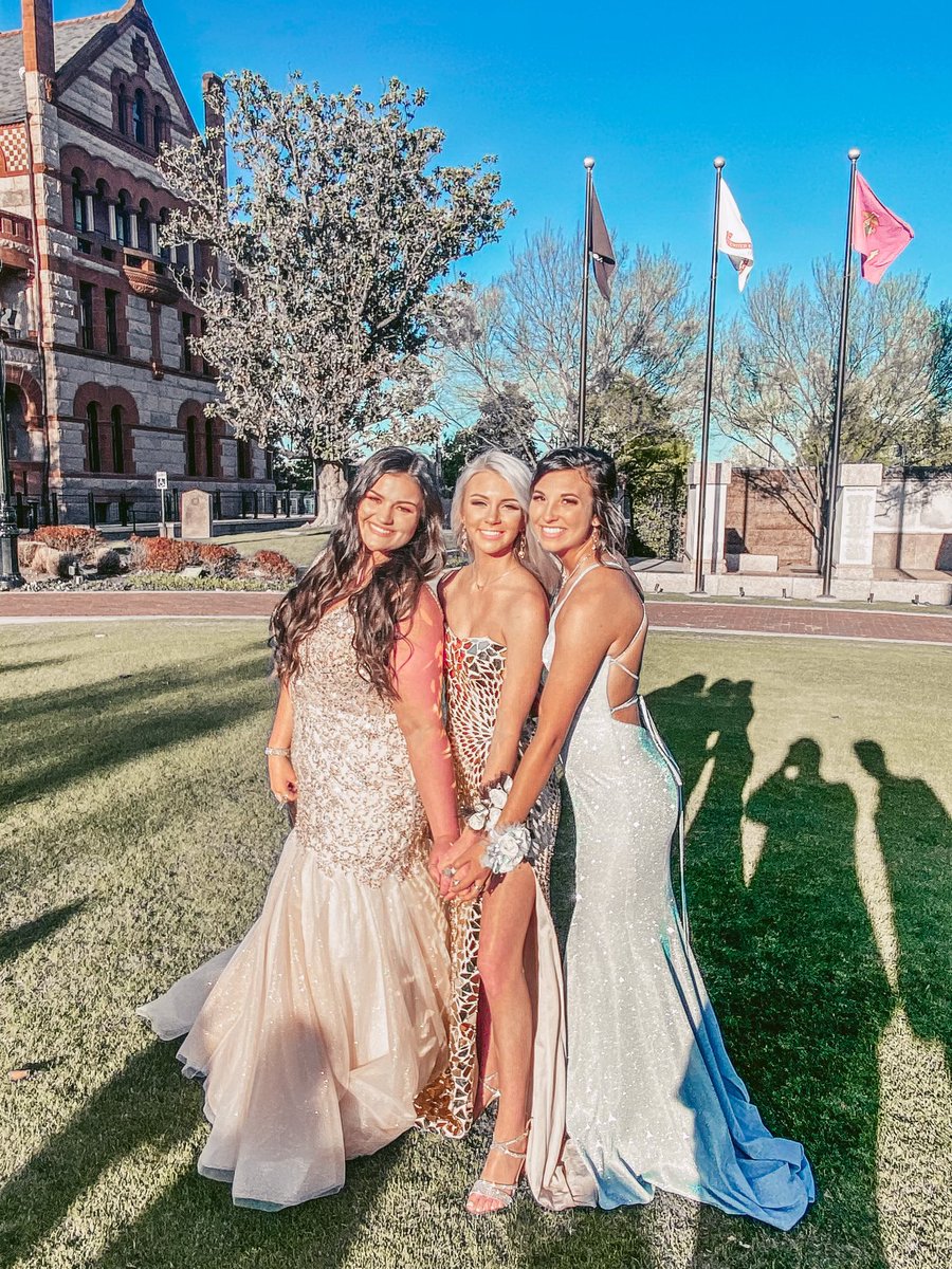 AllenLaiken's tweet photo. PROM🤩 https://t.co/tCJbjFN29b