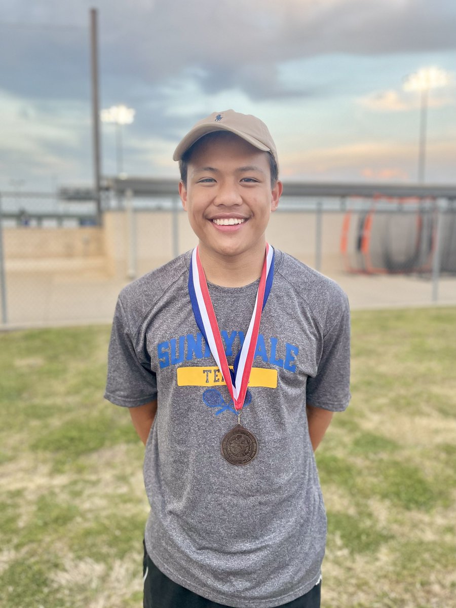 SunnyvaleTennis's tweet photo. Congratulations to Tanner Bert and Trevor Bond on placing 2nd in boy’s doubles at district today! They advance to the regional tournament on April 26-27! Also, congrats to our consolation champs! In girl’s doubles, Elisa Paul and Jewelin Sunny and in boy’s singles Ethan Siao. https://t.co/FwKEupL0iG
