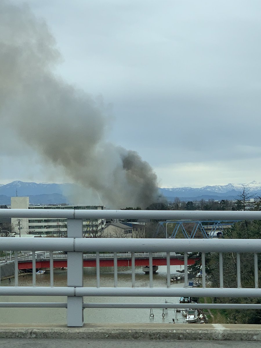すずめ 火事 新潟県新潟市西区内野町で火災 内野駅の近くで煙が充満 灰が降ってくる 4月13日 T Co G5aw1btjut T Co Rlxzlv7ae3 火事 すずめ 火事 新潟県新潟市西区内野町で火災 内野駅の近くで煙が充満 灰が降ってくる 4月13日 T Co G5aw1btjut T Co Rlxzlv7ae3 火事