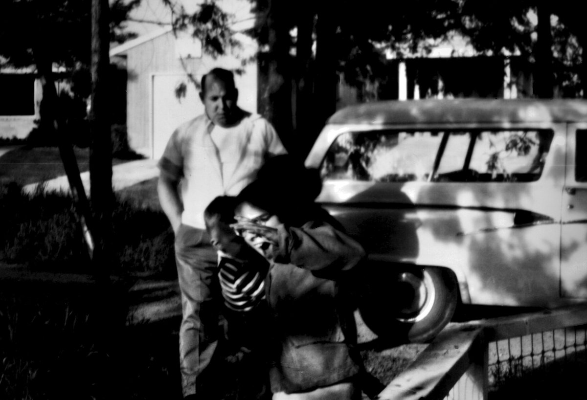 agirlushouldknw's tweet photo. PT: Squealing Youth
Project Throwback: 1960
Mom and one of her uncles circa 1960 per the back of the picture.
She didn't have a real smile in a lot of her pictures, this is one of the few that it is a real squeal/laugh/smile I have seen her in
#mom #bw #projectthrowback https://t.co/rpdwqBKvkg
