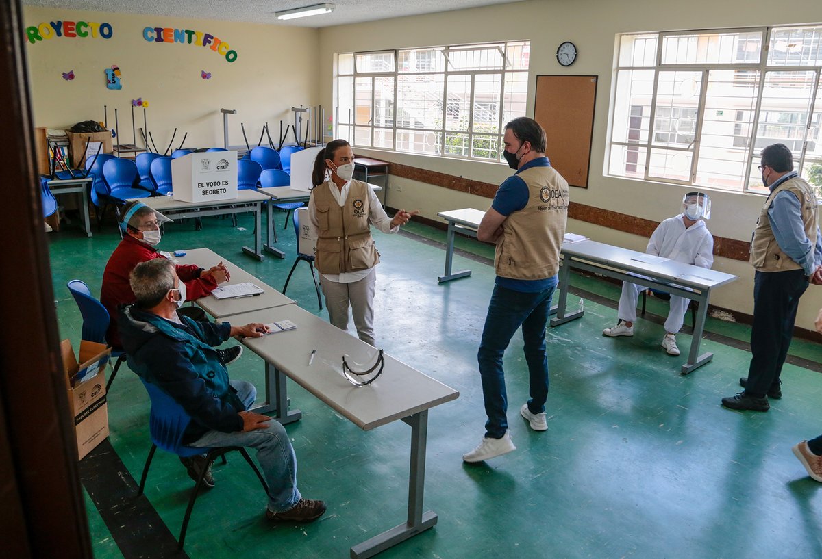 elmercurioec's tweet photo. Expresidentes iberoamericanos aplauden elección «ejemplar» en Ecuador
👉  https://t.co/cX5xmHsEeK https://t.co/DVFyfso2ex