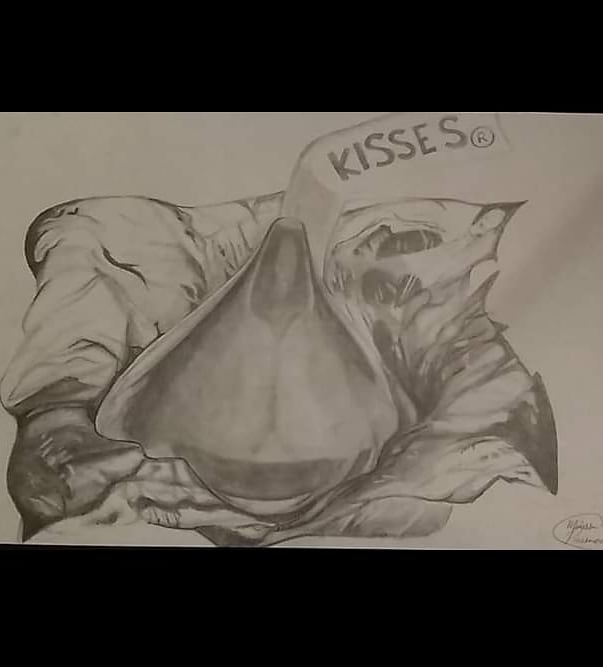 CherubWorks's tweet photo. 2 halves of a pencil project I had to do in my Drawing 1 class, and a sneak peek into what this week's blog post will include! What do you think? ✨

#blog #blogger #art #shading #pencildrawing #studentart #artproject #artclass #gardenart #Hersheys #hersheyskisses #stilllife https://t.co/pLIlGuBo2h