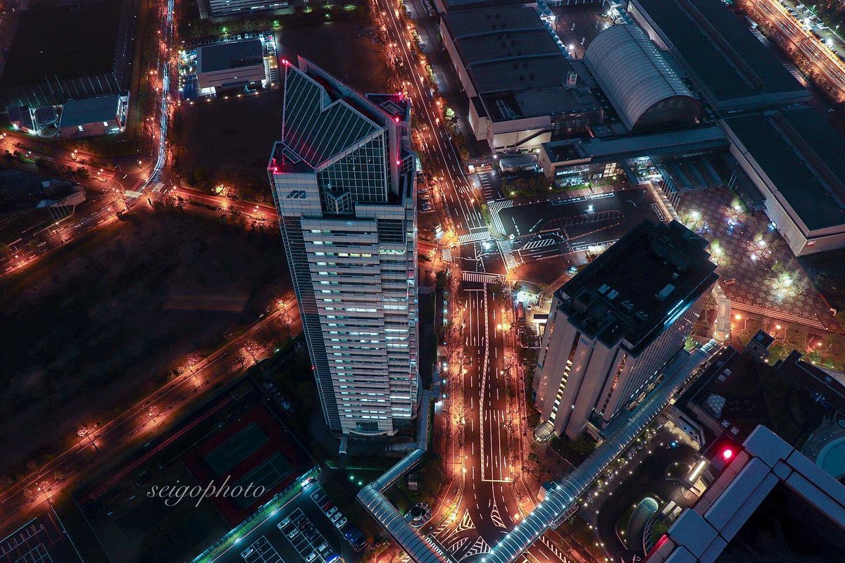 どびくん 夜景 على تويتر 雨の中の夜景撮影 まさかのにわか雨で見通しが最悪でした 大阪は綺麗な街並みです 写真好きな人と繫がりたい ファインダー超しの私の世界 Photo Night Nightviews Nightphotography