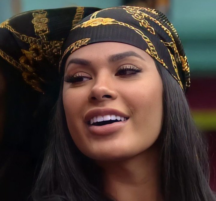 FelipeS00252440's tweet photo. Um paredão João x pocah quem sai?

João: FV ♥️
Pocah: RT 🔃

#BBB21 #jogodadiscordia esse João nossa João big juliette Brasil NÃO GANHA aí João MEU PÓDIO https://t.co/MR5sDUpsil