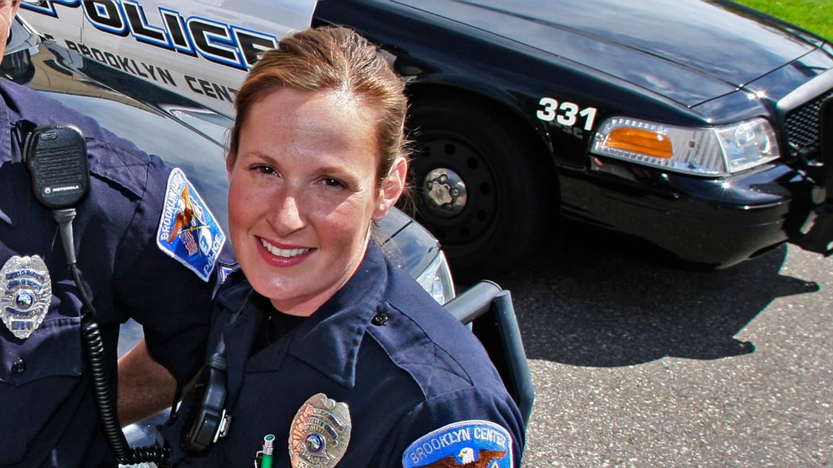 tariqnasheed's tweet photo. The "officer" who murdered #DaunteWright is Kimberly Potter, who has been with the Brooklyn Center Police Department for 26 years.
Do you believe after 26 years in law enforcement, this woman didn't know the difference between a taser and a gun?
#WhenKarensKill https://t.co/M4Ceqhqsla